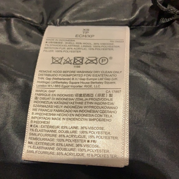 Gap Heathered Grey primaloft 63% wool vest - Picture 11 of 15